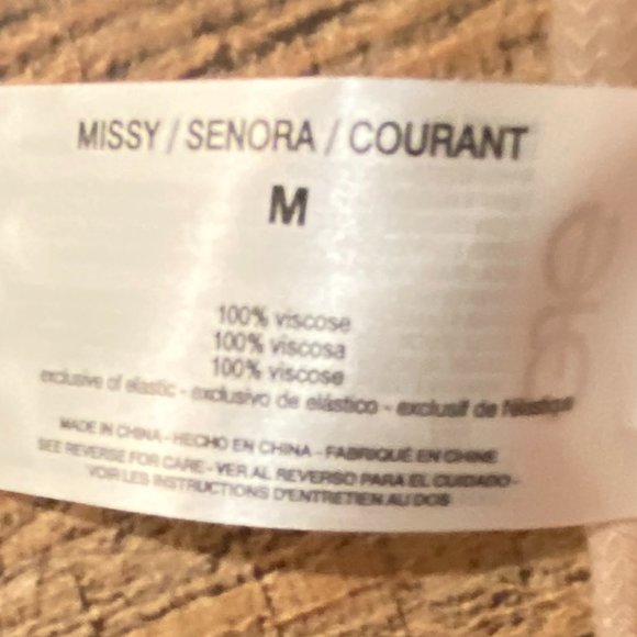 Vintage America Beige Floral Print Smocked Flutter Sleeve Top Size M NWT - Picture 10 of 11